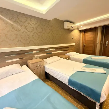 Hotel Rain Golden