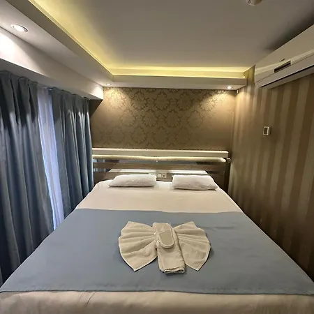 Rain Golden Hotel