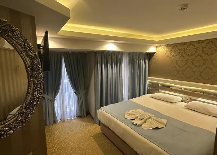 Rain Golden 酒店 3*